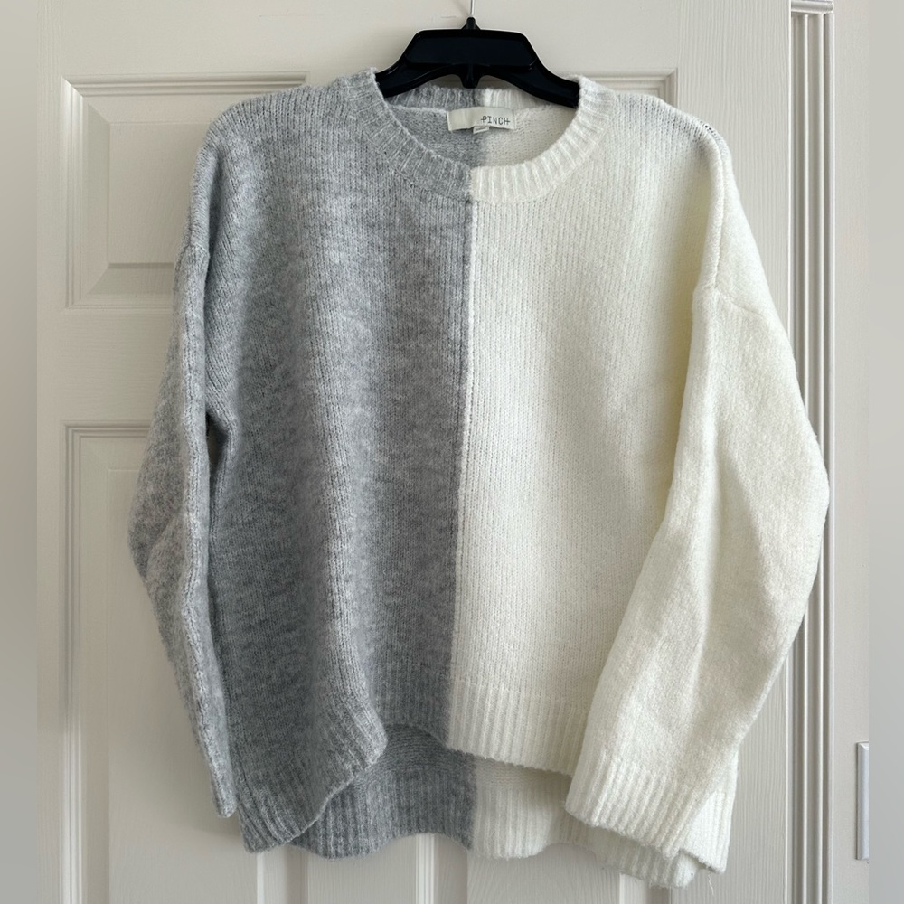 NEVER WORN white and grey sweater